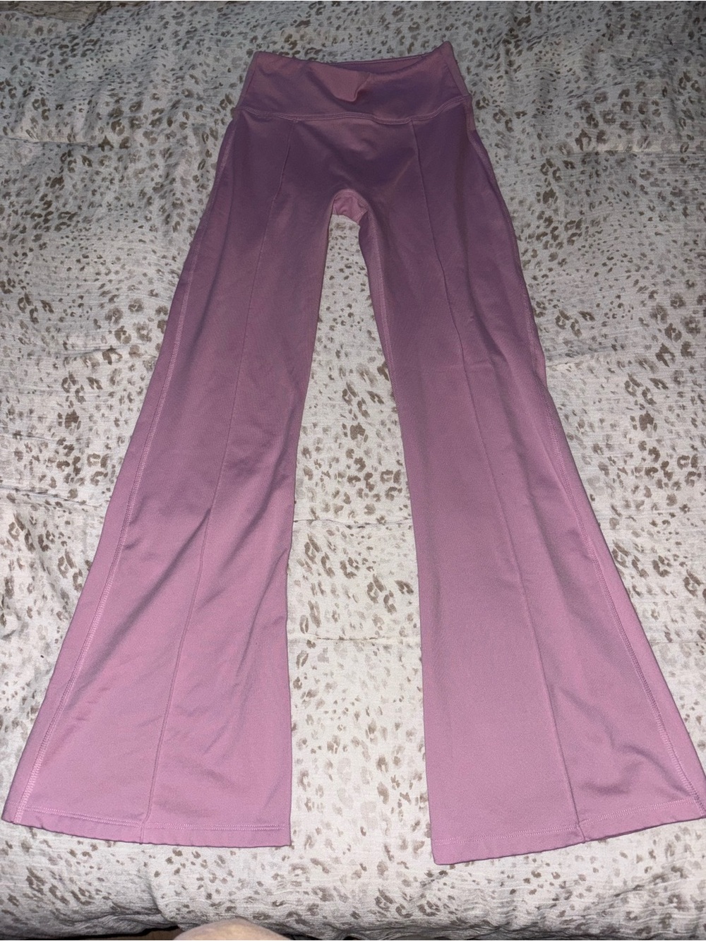 PINK Victoria's Secret Light Purple Active Leggings